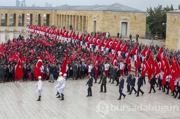 On binlerce kişi Anıtkabir'e akın etti!

