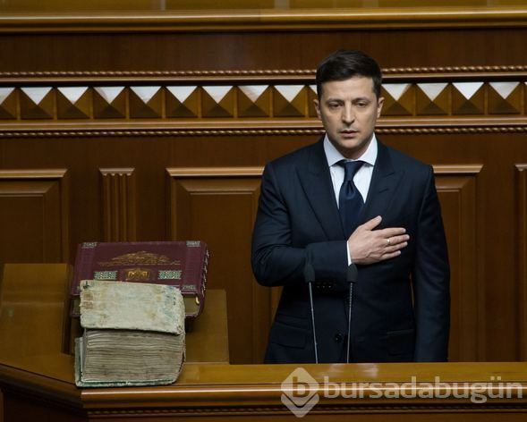 Ukrayna'nın yeni Cumhurbaşkanı Zelenskiy erken seçim ilan etti
