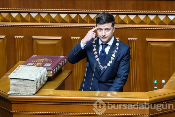 Ukrayna'nın yeni Cumhurbaşkanı Zelenskiy erken seçim ilan etti
