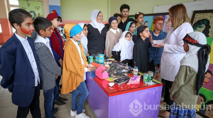 Ünlü ressamların eserlerini canlandırdılar
