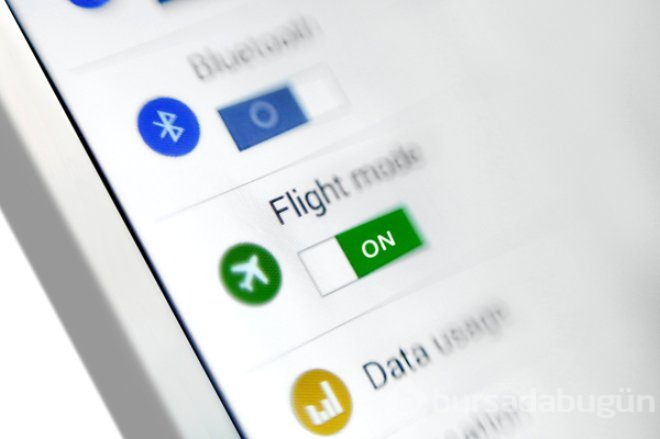 Uçaktayken Telefonunuzu Uçuş Moduna Almazsanız Ne Olur?