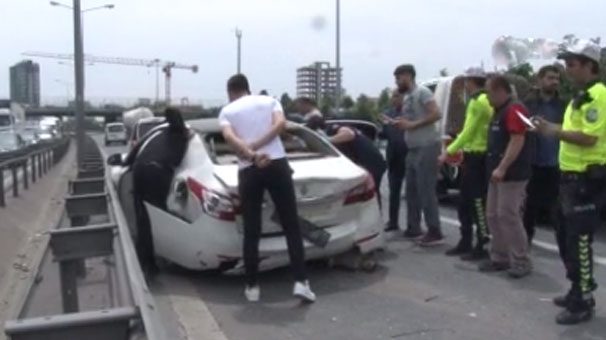 Basın Ekspres'te 7 araç birbirine girdi!
