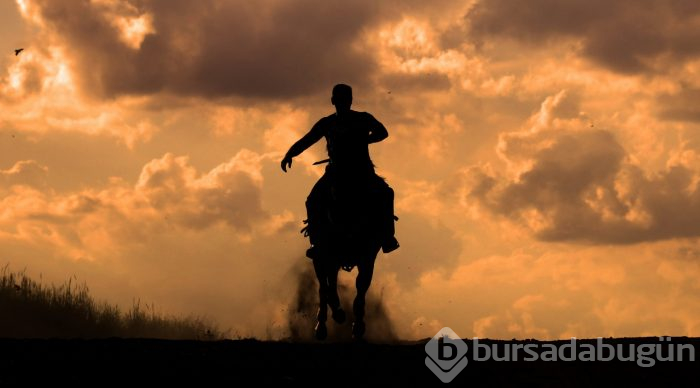 Van Gölü'nde kartpostallık gün batımı görüntüleri
