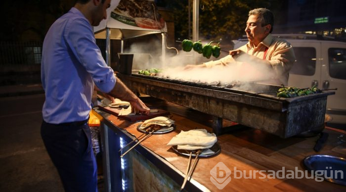 Üç öğün tüketilen ciğer kebabı ramazanda da ilgi görüyor
