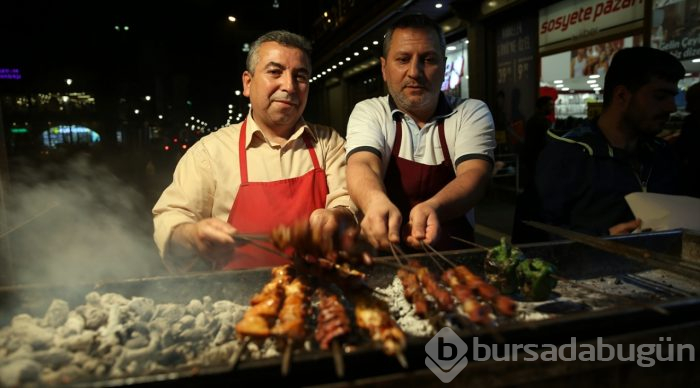 Üç öğün tüketilen ciğer kebabı ramazanda da ilgi görüyor
