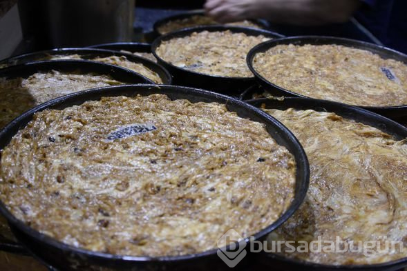 Konya'da ramazanın vazgeçilmez lezzeti: Tahinli pide
