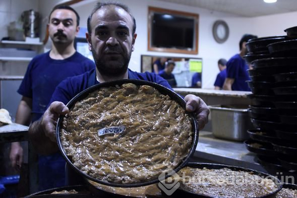 Konya'da ramazanın vazgeçilmez lezzeti: Tahinli pide
