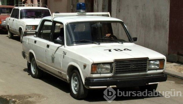 Dünyanın Çeşitli Ülkelerinden 10 Değişik Polis Otomobili
.