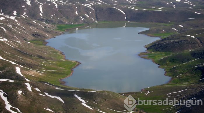 Zirveden doğaya kuş bakışı
