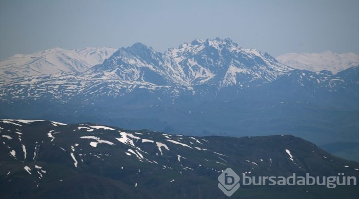 Zirveden doğaya kuş bakışı
