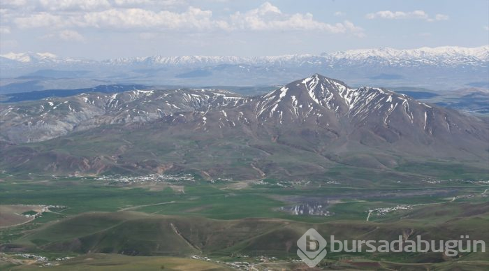 Zirveden doğaya kuş bakışı
