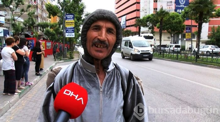 Kaplumbağa kostümüyle araçların önüne atladı