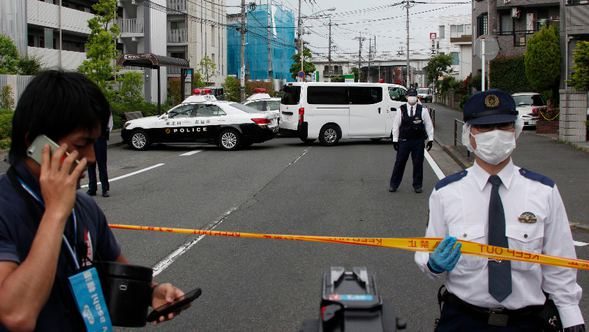 Japonya'da öğrencilere bıçaklı saldırı!
