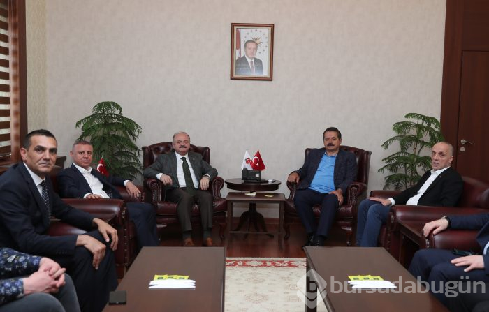 Eski Bakan Çelik ve TÜRK-İŞ Genel Başkanı Atalay Vali Çakacak'ı ziyaret etti
