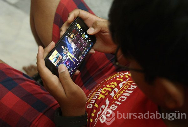 6 saat PUBG oynayan çocuk kalp krizinden öldü...