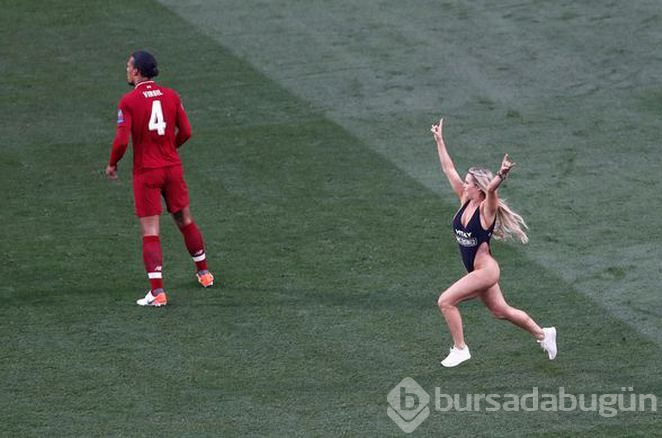 Kinsey Wolanski'ye şok!