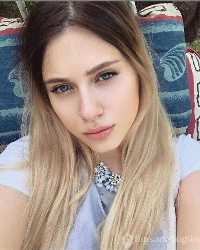'En seksi poker oyuncusu' evinde feci şekilde can verdi!