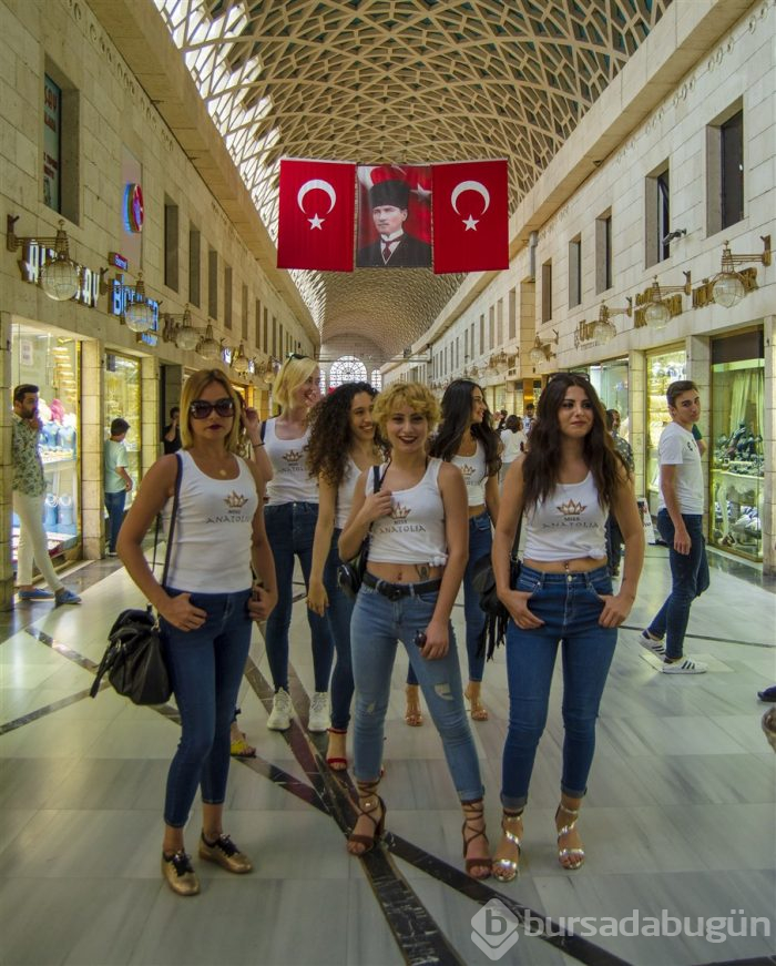 Finalist mankenler Bursa'da kampa girdi