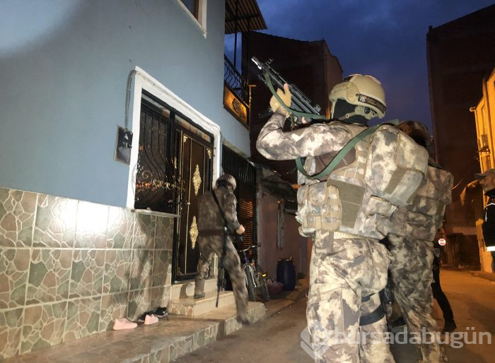 Bursa'da şafak operasyonu! Çok sayıda gözaltı var