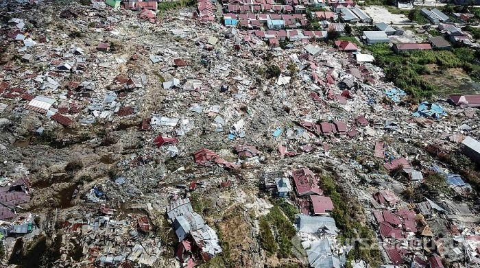  Endonezya'da deprem