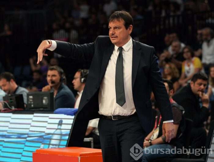 Anadolu Efes'in, Fenerbahçe'yi konuk ettiği maçta yine olaylar vardı