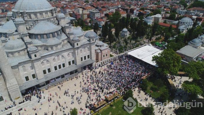 Türkiye'nin dört bir yanında Muhammed Mursi için cenaze namazı kılındı
