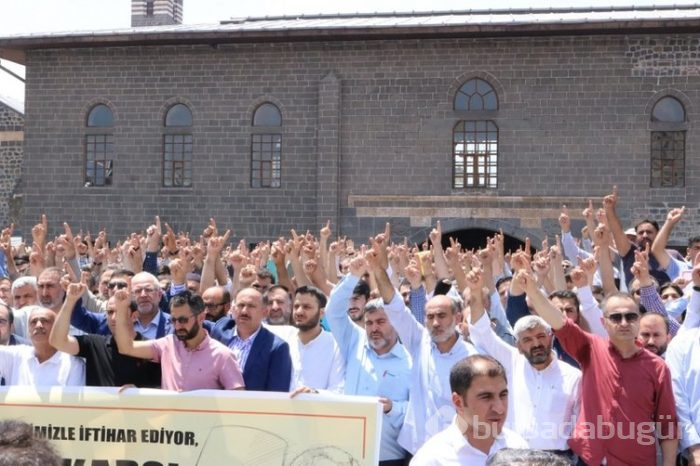 Türkiye'nin dört bir yanında Muhammed Mursi için cenaze namazı kılındı