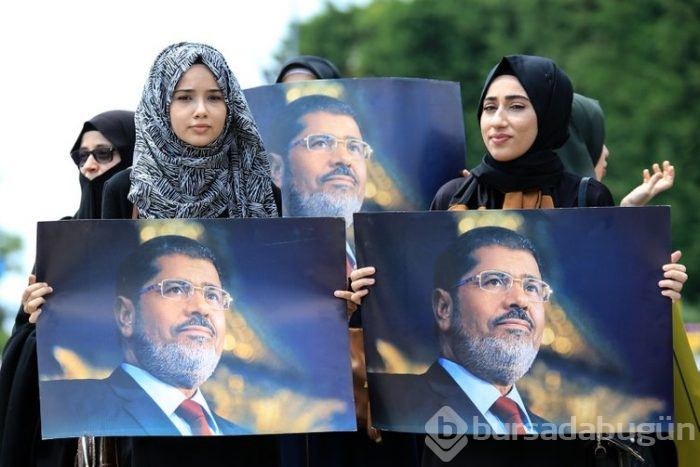Türkiye'nin dört bir yanında Muhammed Mursi için cenaze namazı kılındı