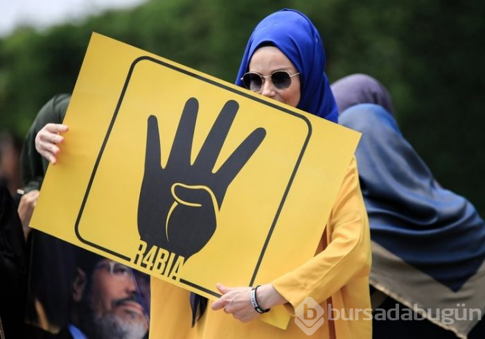 Türkiye'nin dört bir yanında Muhammed Mursi için cenaze namazı kılındı