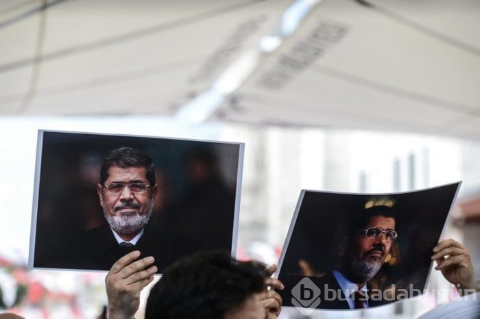 Türkiye'nin dört bir yanında Muhammed Mursi için cenaze namazı kılındı