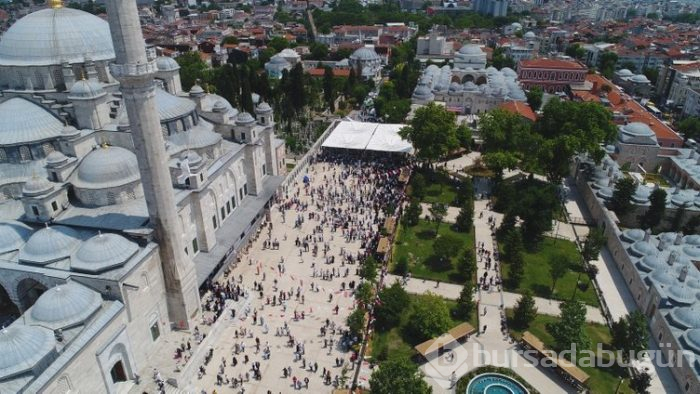 Türkiye'nin dört bir yanında Muhammed Mursi için cenaze namazı kılındı
