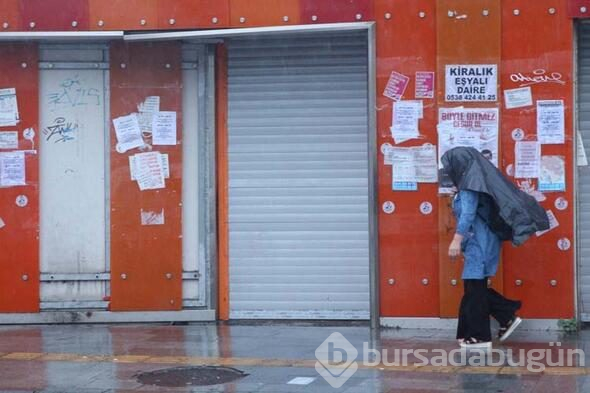 İstanbul güne yağmurla uyandı