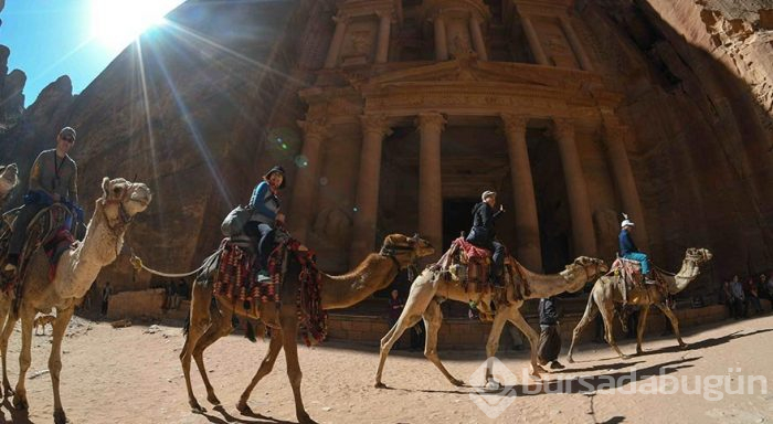 Yüzlerce yıl sonra bulunan görkemli kent Petra