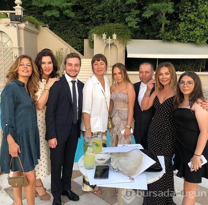 Demet Akbağ'ın oğlu Ali Çika mezun oldu