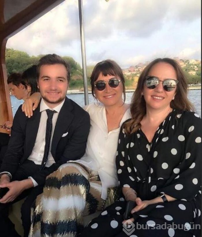 Demet Akbağ'ın oğlu Ali Çika mezun oldu