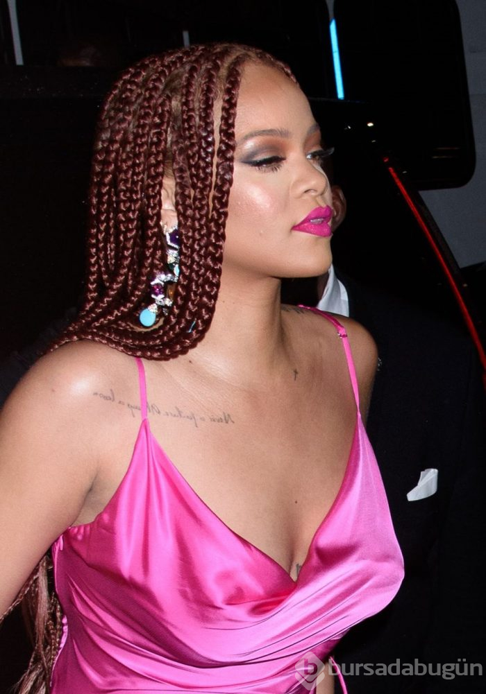 Rihanna yeni mağazasının açılışında