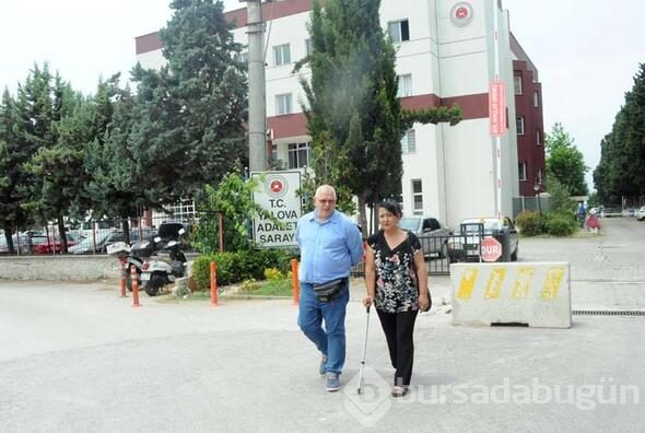Jandarmaya teslim ettikleri çanta, hayatlarını kararttı