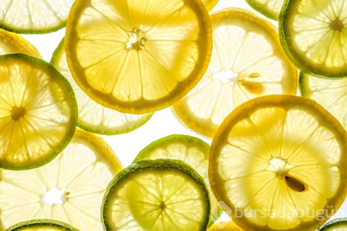 Limon dilimleriyle uyumanın faydaları