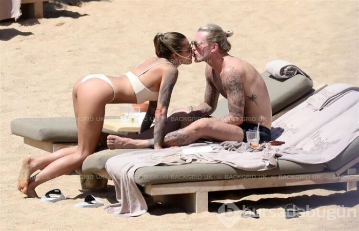 Kim, nerede tatilde?
