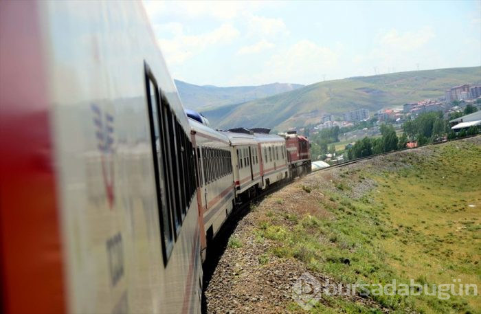 Yaz tatilinde Vangölü Ekspresi'ne büyük ilgi
