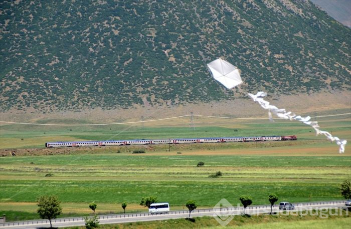 Yaz tatilinde Vangölü Ekspresi'ne büyük ilgi
