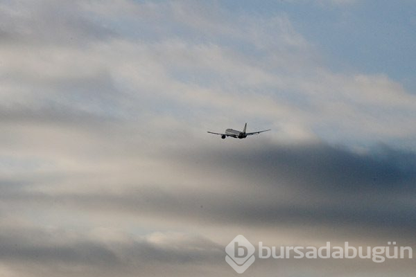 Dublin-İzmir uçağında rezalet!
