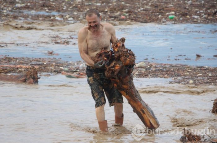 Trabzon'da deniz çamura bulandı