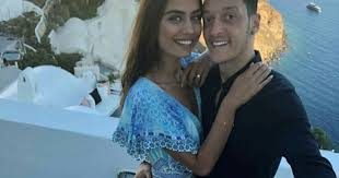 Acun Ilıcalı, Çeşme'de Mesut Özil-Amine Gülşe çiftiyle buluştu