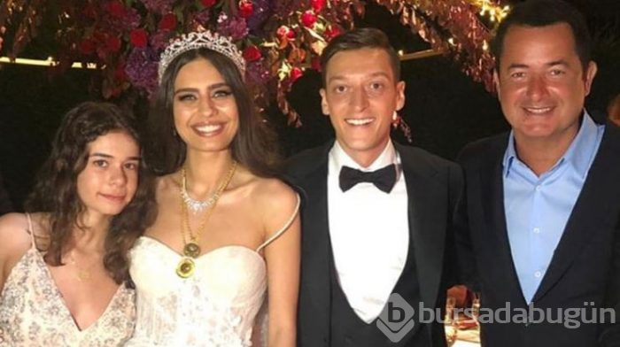 Acun Ilıcalı, Çeşme'de Mesut Özil-Amine Gülşe çiftiyle buluştu