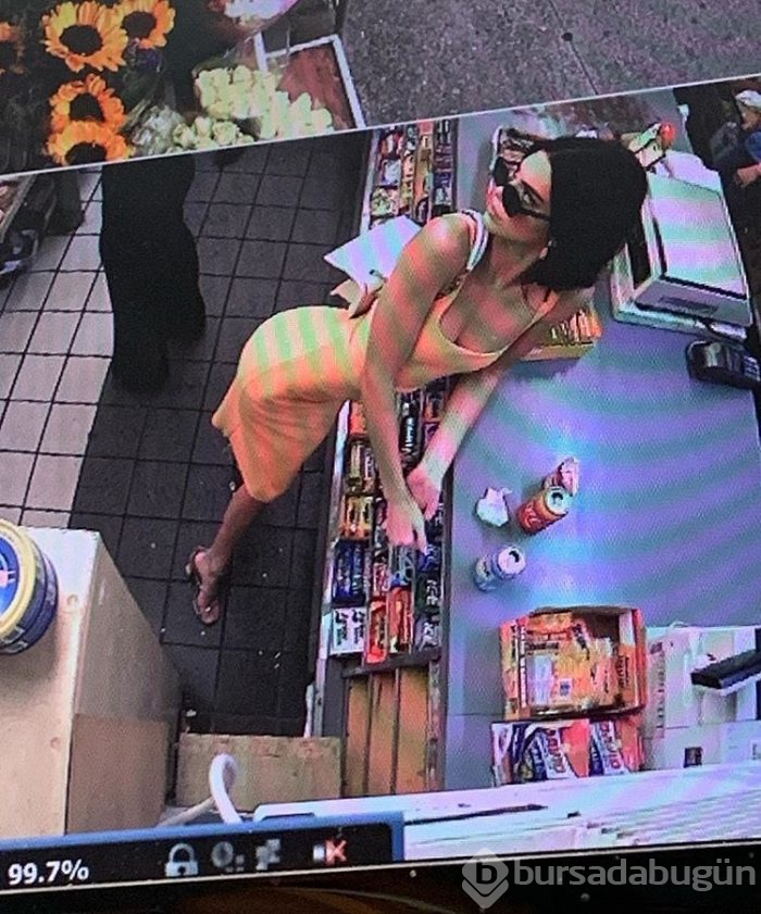 Kendall Jenner sokakları podyuma çevirdi