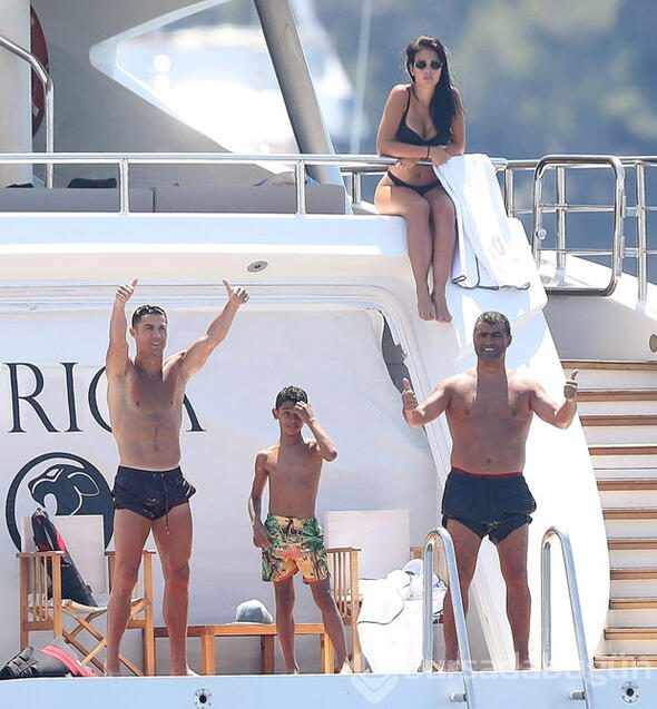 Lüks yatta tatil