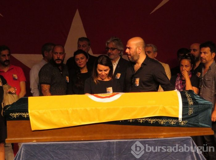 Enis Fosforoğlu son yolculuğuna uğurlandı