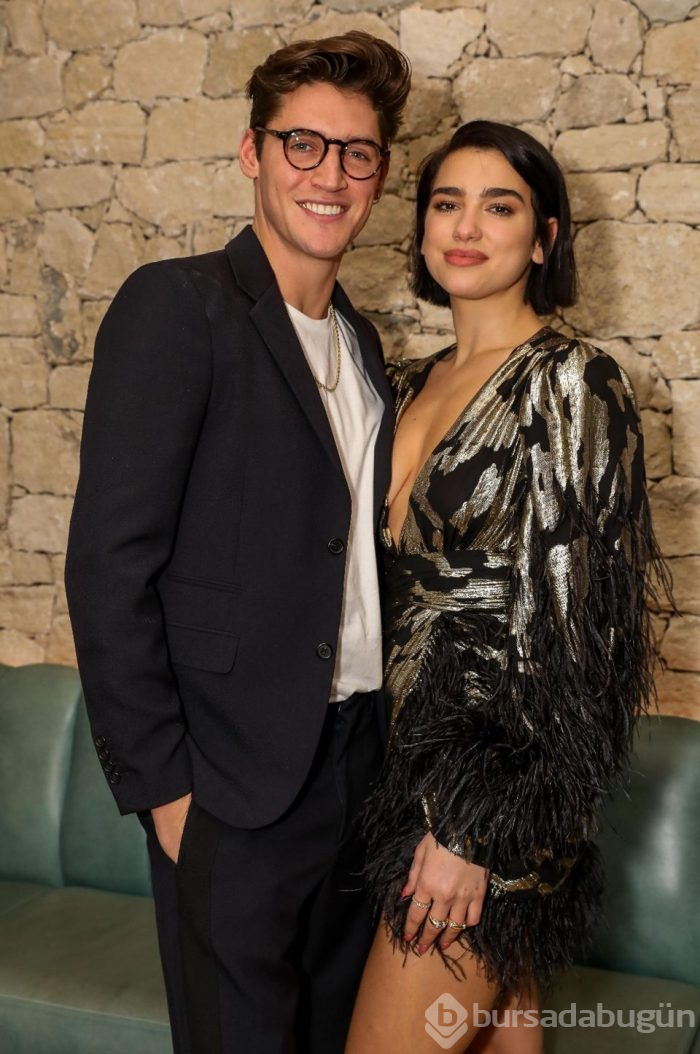 Dua Lipa ayrılıktan üç hafta sonra Anwar Hadid'le birlikte