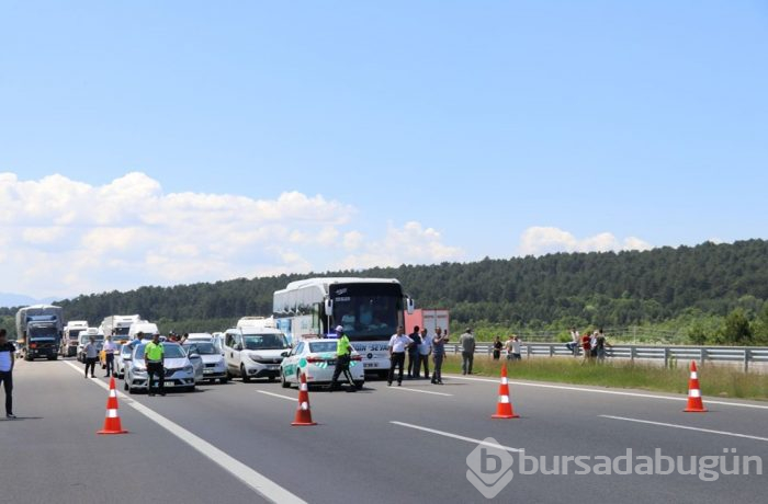 TEM'de zincirleme kaza: Araçlar alev aldı